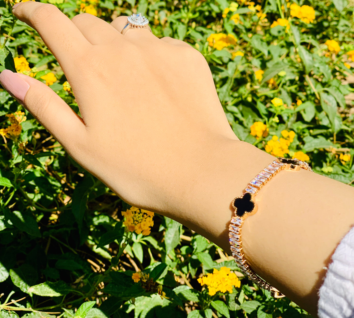 3 Clover Golden Bracelet